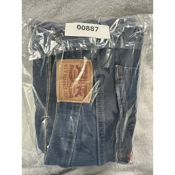 Levi's Boyfriend Jeans Women 31 Medium Wash Blue Denim Distressed Casual Stretch - Picture 12 of 12